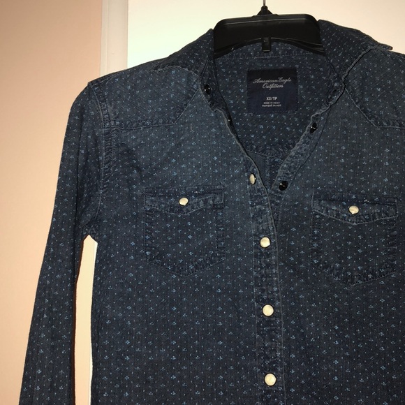 Long Sleeve Denim Shirt - Picture 2 of 3